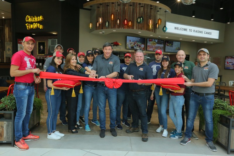 Fastest Growing Restaurant in the USA Celebrates Grand Opening at The Spot Choueifat in Beirut with Visit from Company Founder, Todd Graves